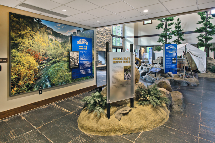 Inside the gallery, thematic environments suggest the natural beauty of the Black Hills.